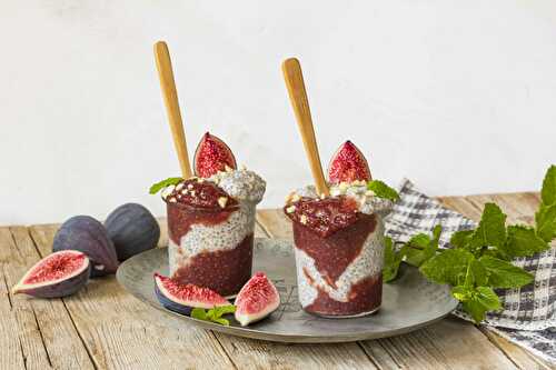 Overnight chia oats with figs jam