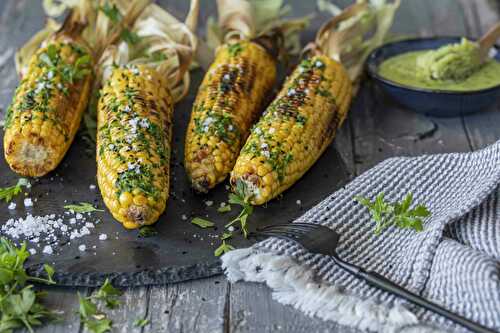 Grilled corn with parsley butter and Nigella seeds