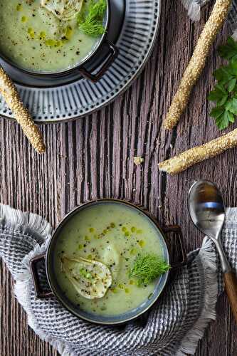 Fennel soup with parsley and truffle oil