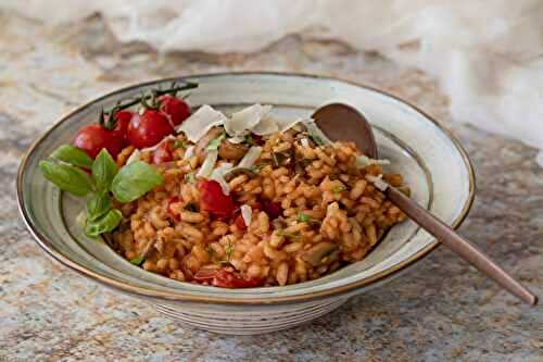 Risotto with cherry tomatoes and mushrooms
