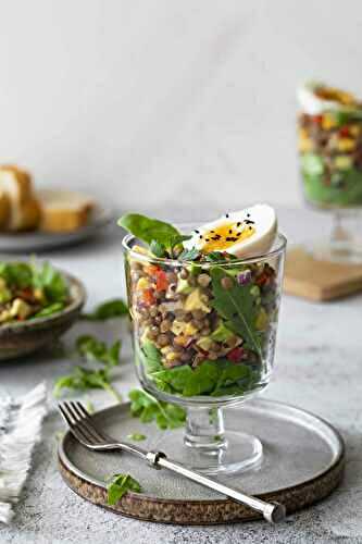 Lentil salad with an egg