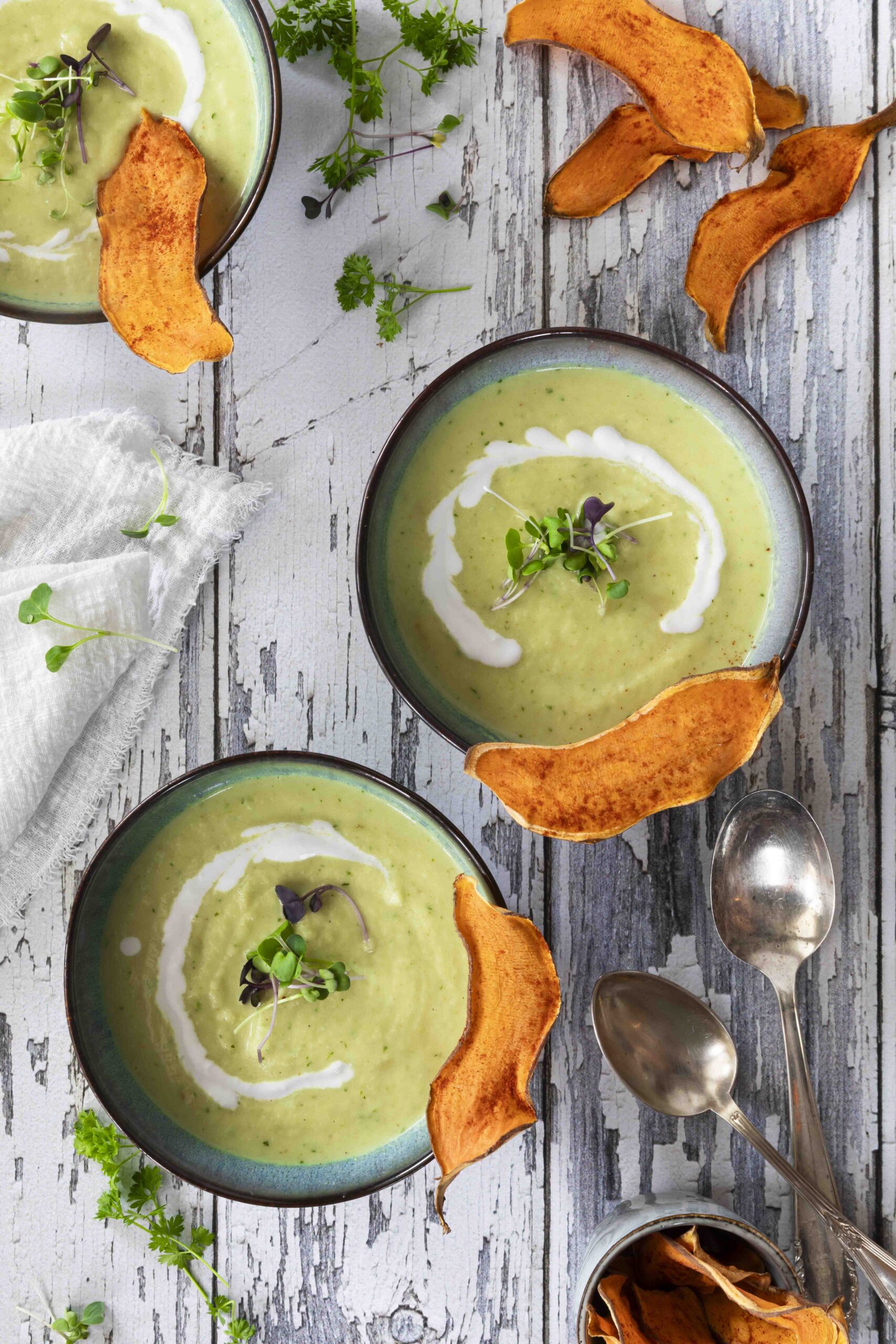 Celeriac soup with curry, parsley and sweet potato chips