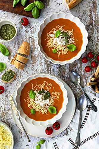 Mediterranean tomato soup with basil, rice and pesto