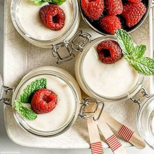 Homemade vanilla pudding