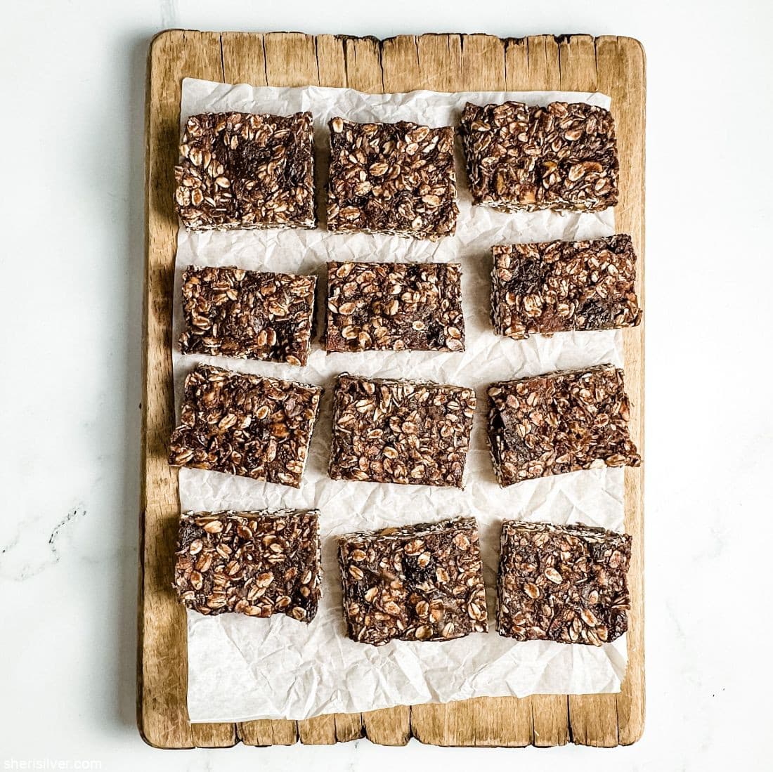 No bake chocolate granola bars (vegan & gluten free)!