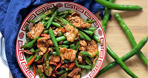 Lightly Stir-Fried Pork with Green Chilies