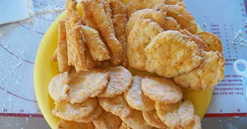 Ostestænger  (Cheese Straws) og Ostemedaljer (Cheese Medallions)