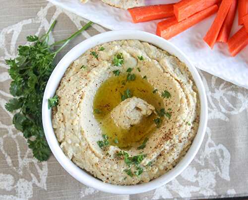 How to Make Creamy Classic Hummus from Scratch - an Easy Vegan Dip