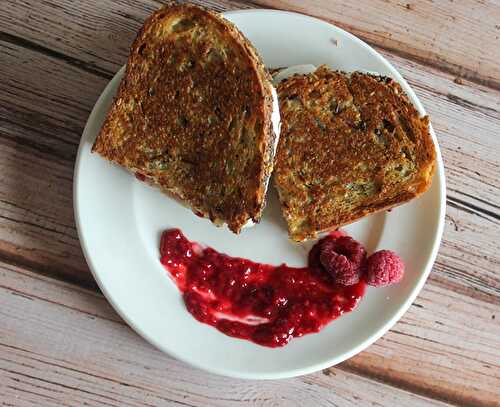 Raspberry Brie Grilled Cheese Sandwich