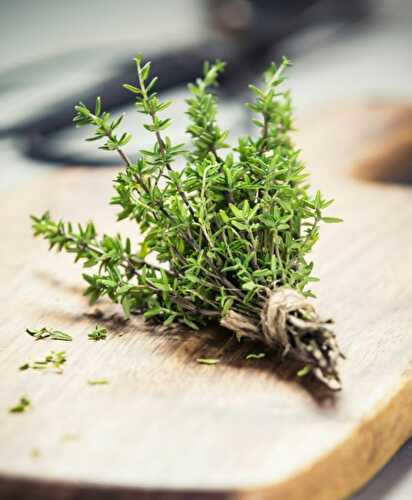 What Does Thyme Taste Like?