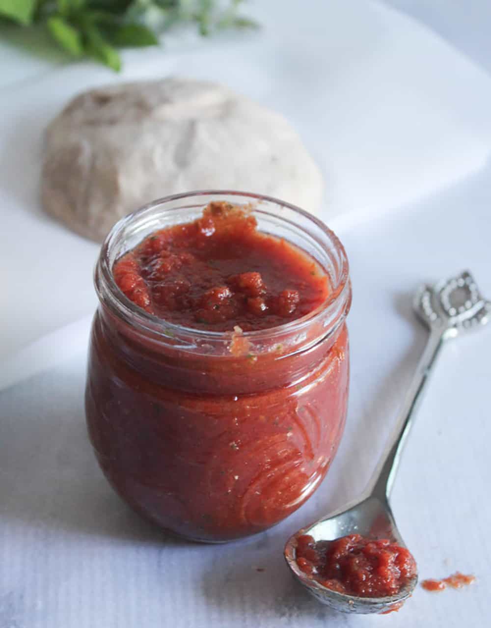 Easy Neapolitan Pizza Sauce Recipe