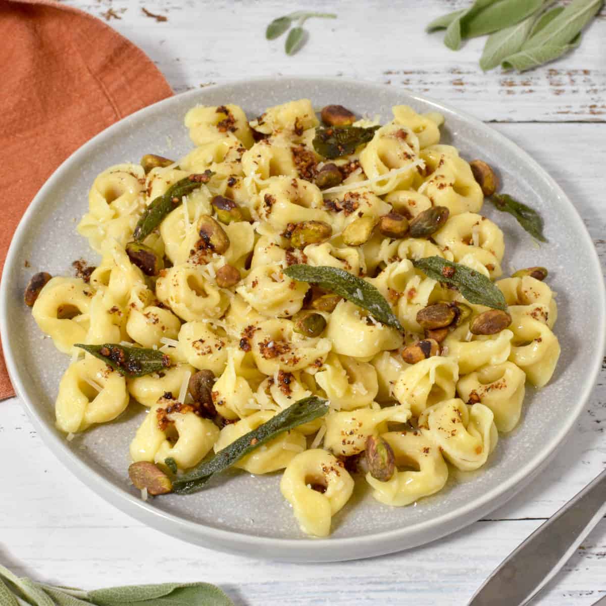Butter sauce Tortellini