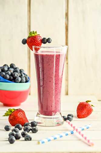 Mixed Berry Coconut Milk Smoothie