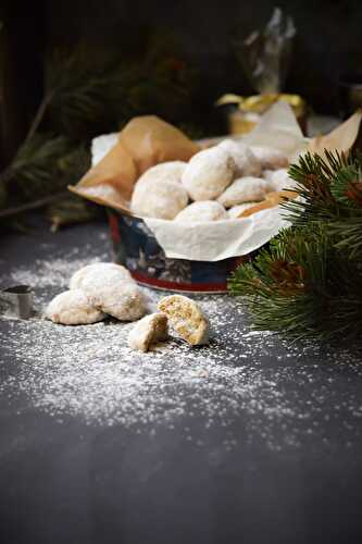Holiday Cookie Week #1: Snowy Butterball Cookies