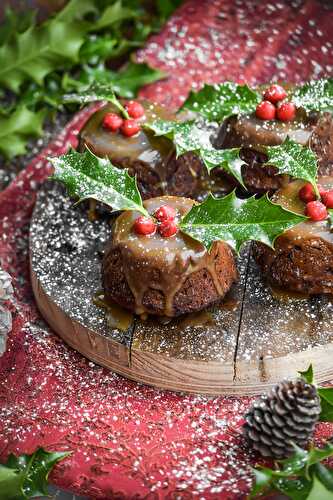 Toasted Pecan Gingerbread Figgy Puddings (Vegan)