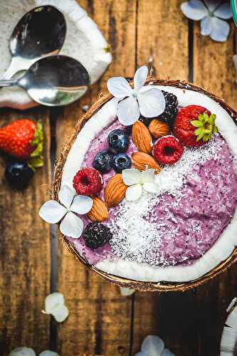 Berry Coconut Breakfast Smoothie Bowls (Vegan+GF)