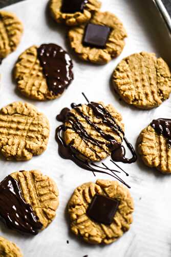 Chocolate Dipped Peanut Butter Cookies (V+GF)