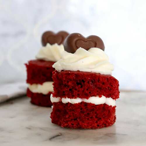 Mini Red Velvet Cakes (Petit Fours)
