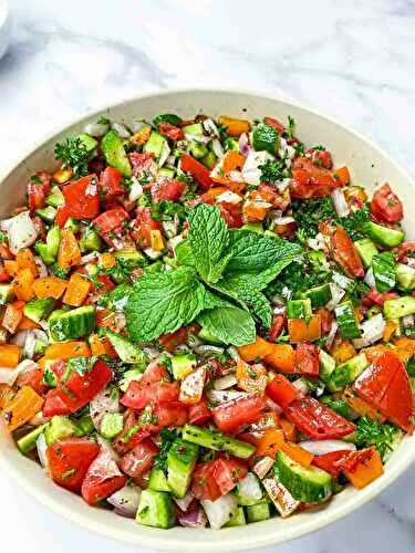 Turkish Shepherd Salad: Çoban Salatas
