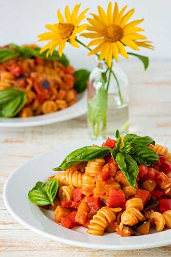 Sicilian Pasta with Eggplant, Bell Pepper and Tomatoes