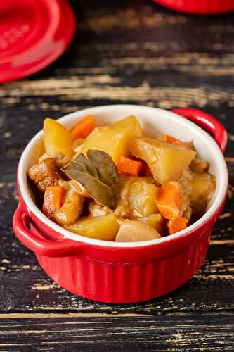Slavic Braised Potatoes with Mushrooms