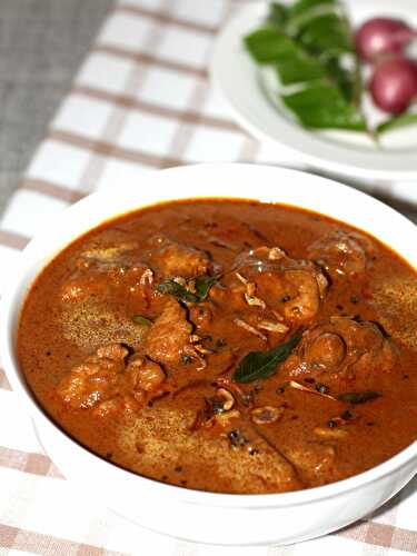 Varutharacha Chicken Curry/ Without Tomatoes/ Snazzy Cuisine