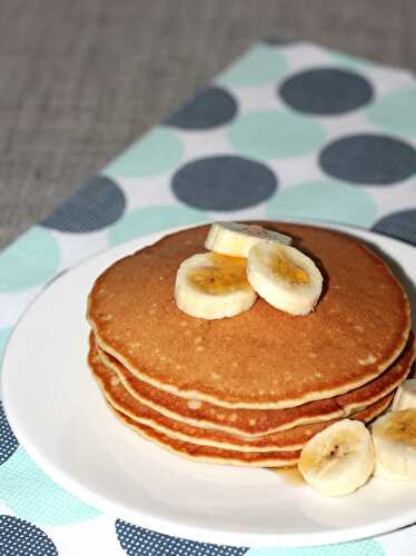 Whole Wheat Banana Pancakes Recipe (Healthy) / Snazzy Cuisine