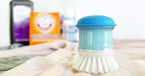 The Laundry Stain Remover Recipe the Pros Use {So Easy & Cheap!}