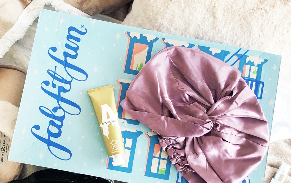 FabFitFun Winter 2022 Unboxing + Coupons to Get a Box for $10 Off or $20 Off Annual & a Free Holiday Gift Bundle!