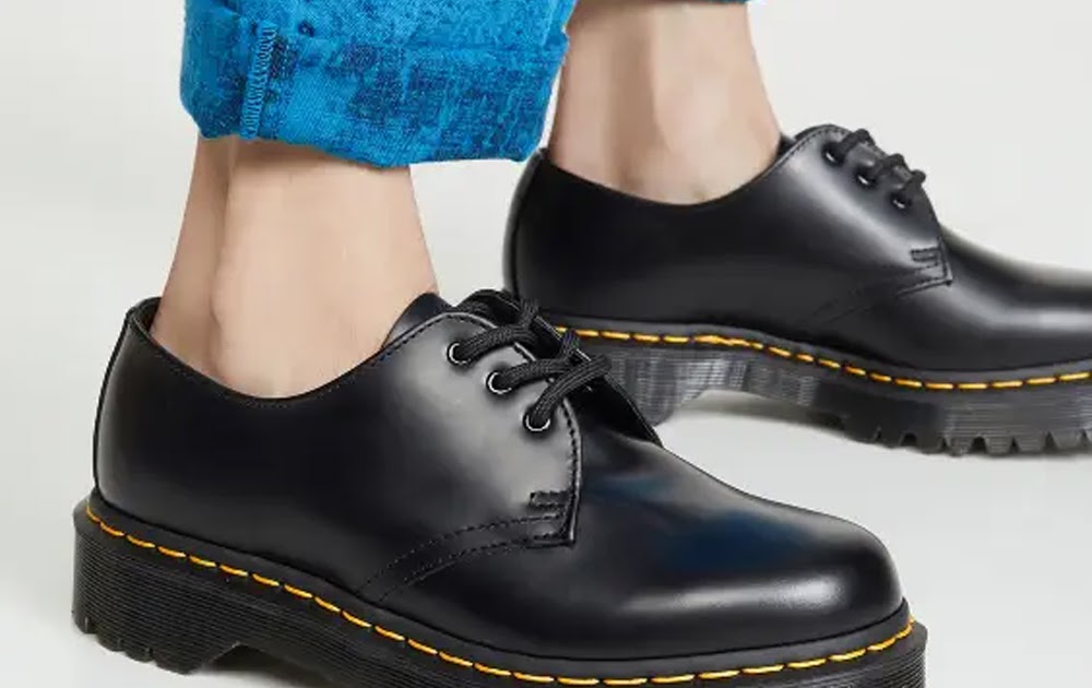 How to Wear Dr. Martens With Jeans: A Guide to This Fall's Fave Street Style