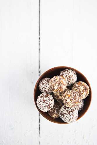 No-Bake Chocolate Almond Balls