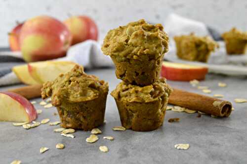 Healthy Apple Oatmeal Mini Muffins
