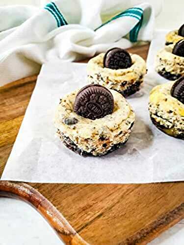 Mini Cookies N Cream Cheesecakes
