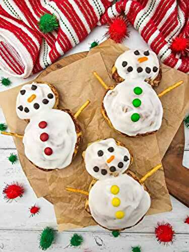 Cute Snowman Cinnamon Rolls
