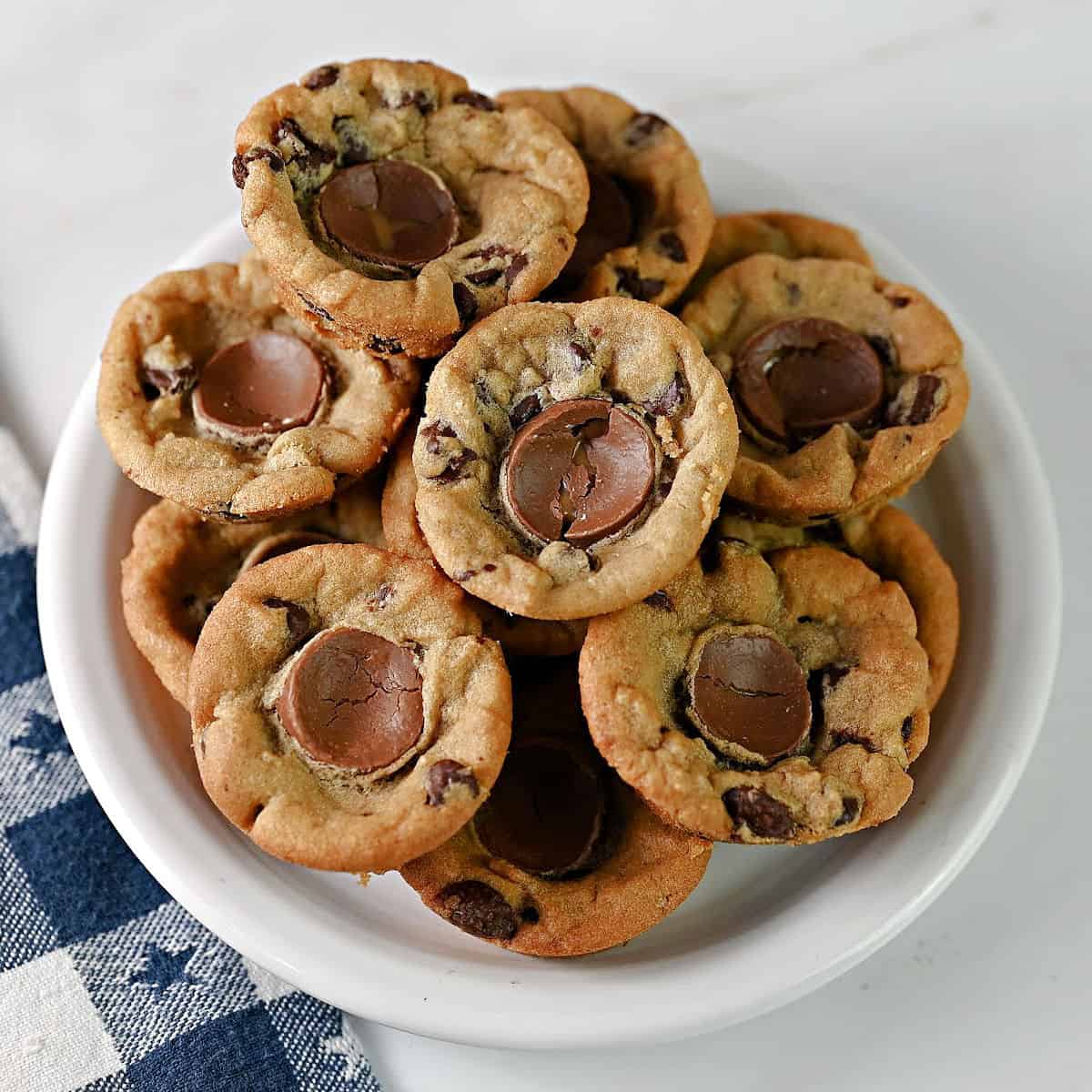 Rolo Stuffed Chocolate Chip Cookie Cups from "Sula and Spice" and its