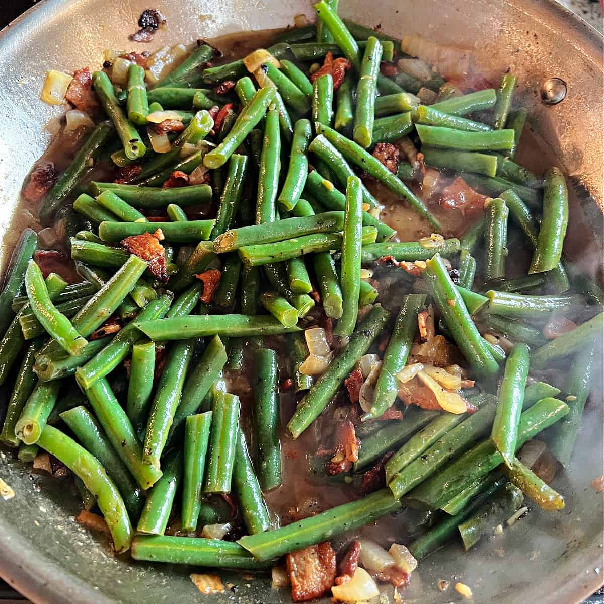 Texas Roadhouse Style Green Beans with Bacon