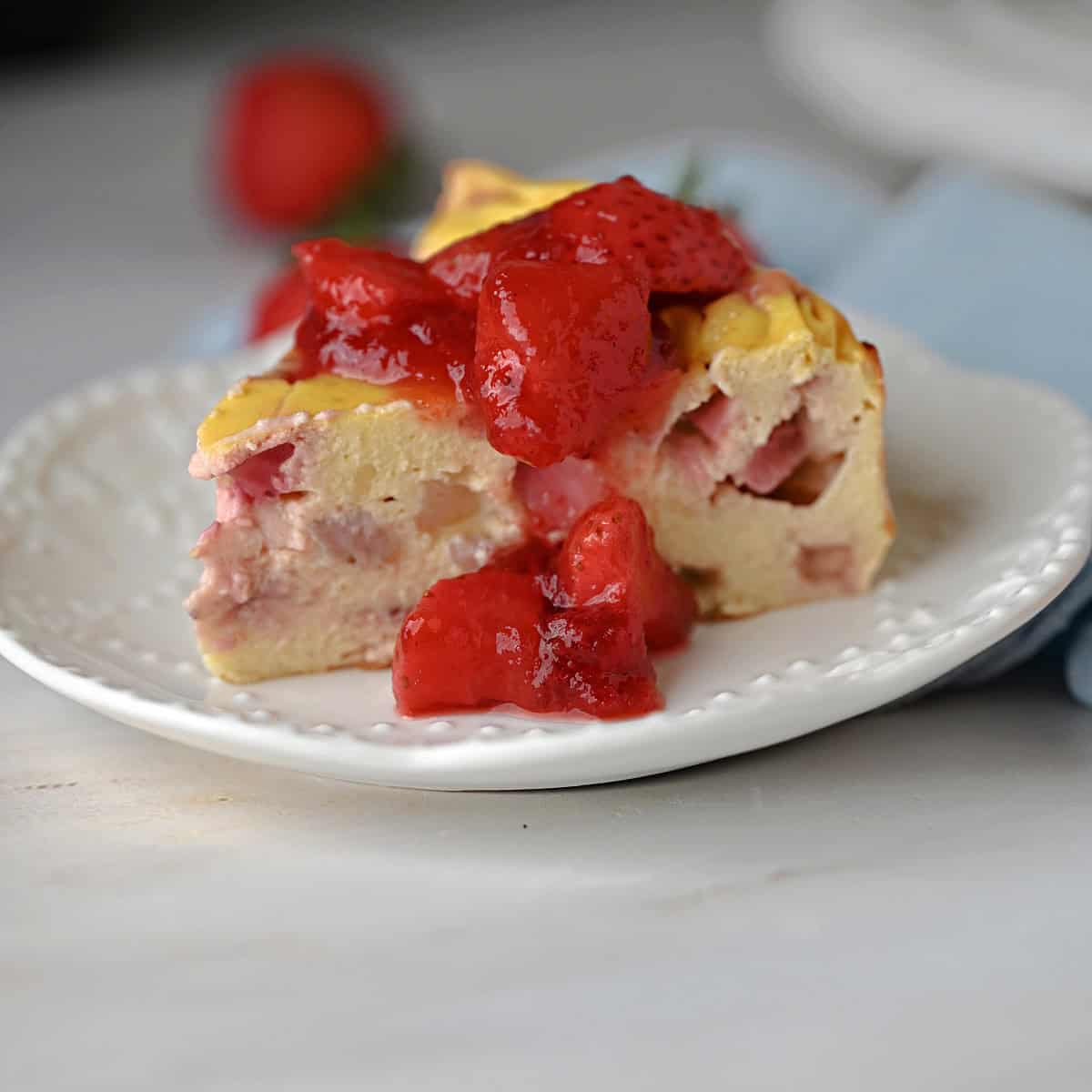 Strawberry Greek Yogurt Cake (Low Carb, Sugar Free)