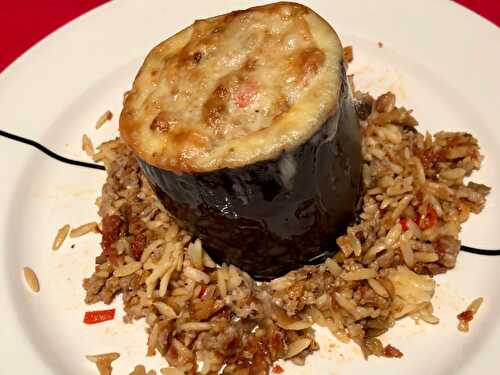 Stuffed eggplant with minced poultry