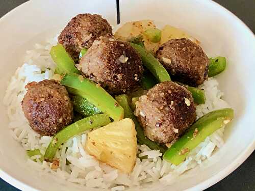 Breaded meatballs in yellow-green