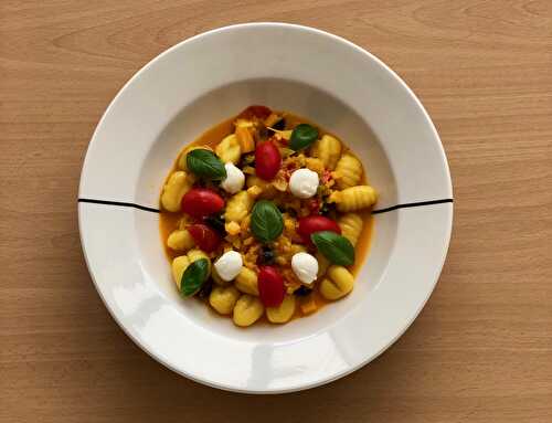Vegetarian gnocchi with yellow bell pepper