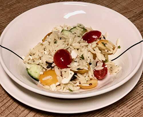 Easy vegetarian Greek pasta salad