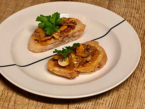 Champignons à la Grecque - Greek style mushrooms