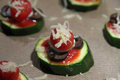 Mini zucchini pizzas