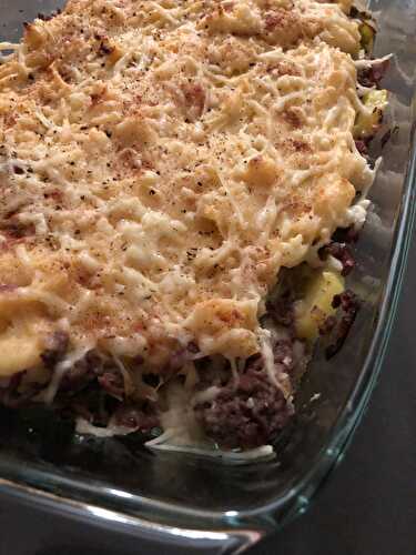 Oven dish with chicory and leek