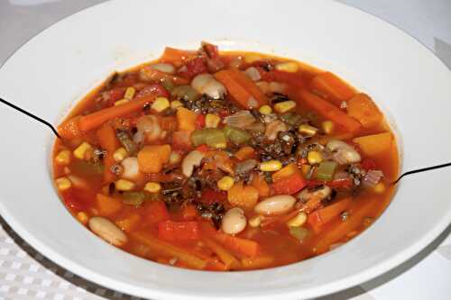 Spicy pumpkin soup with wild rice