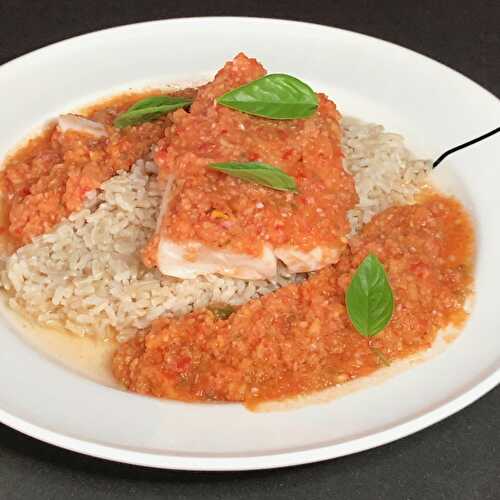 Fish casserole with tomato-apple sauce
