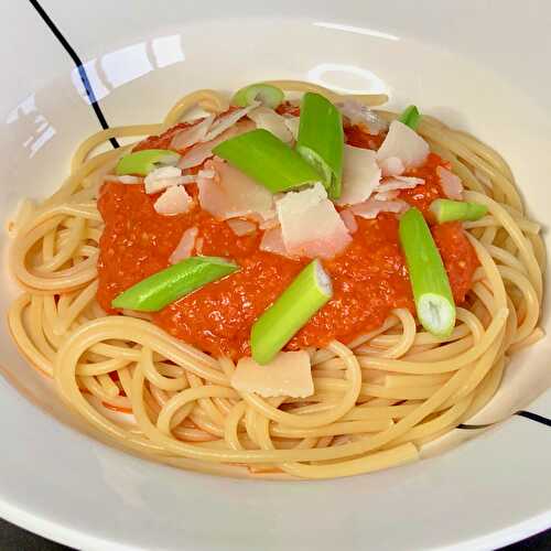 Pasta with pointed red pepper sauce
