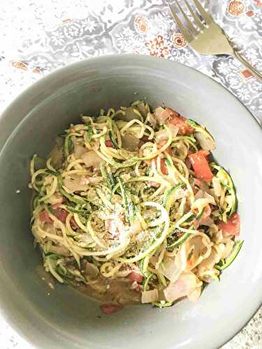 Zucchini Noodles with Tomatoes and Onions
