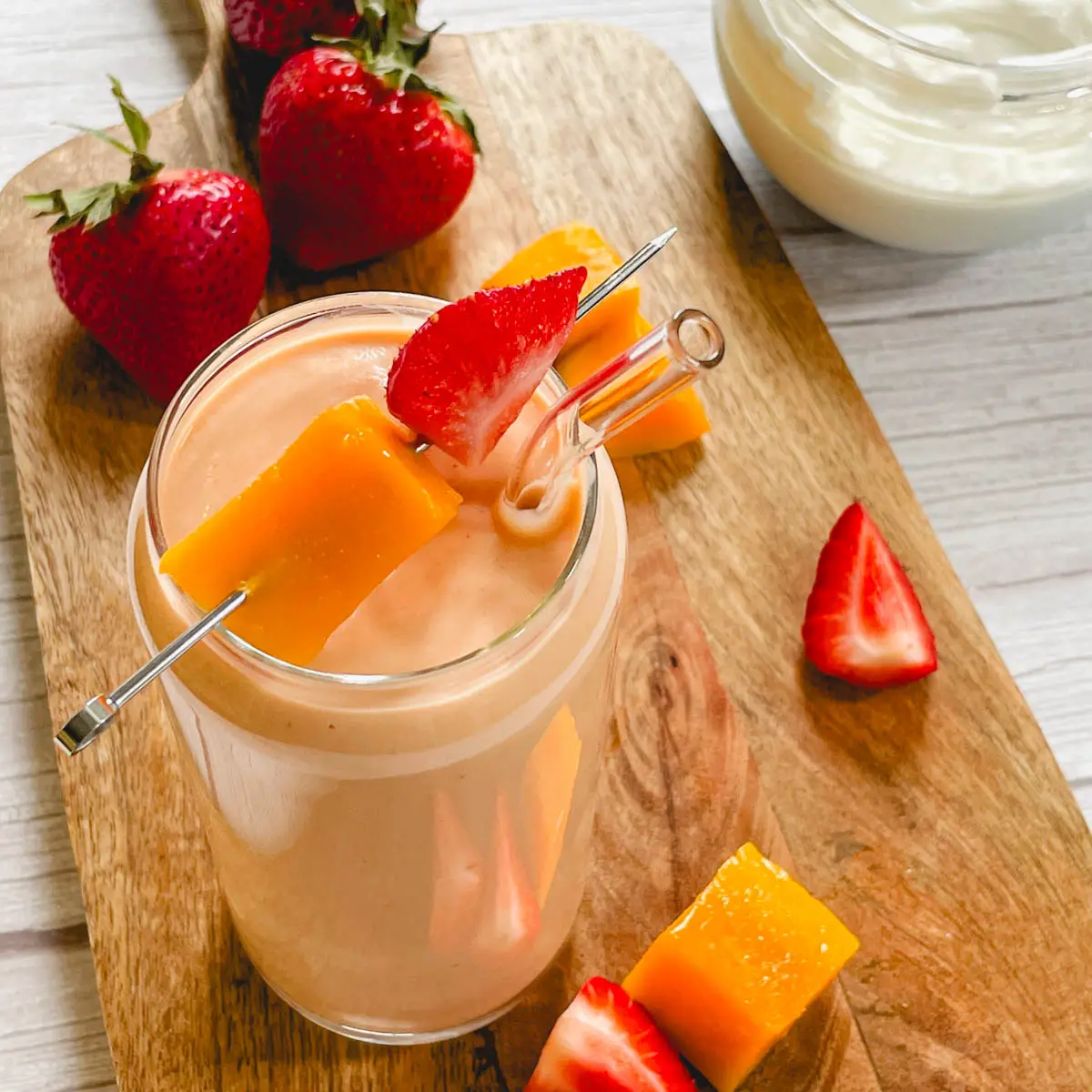 Mango Strawberry Banana Smoothie