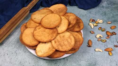 Crunchy and Crispy Rava Maida Puri - Tasted Recipes